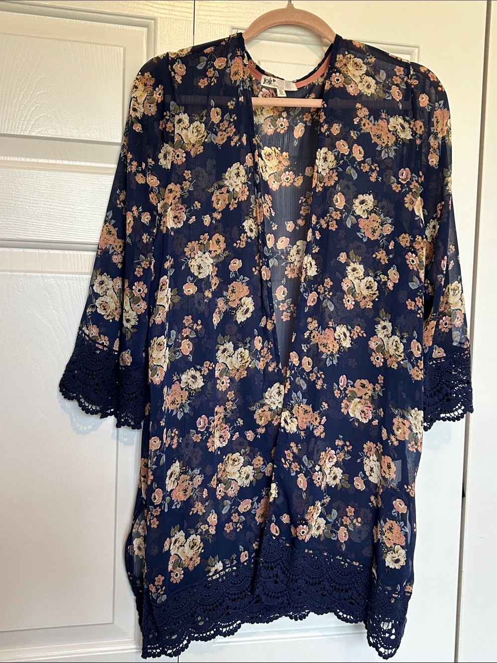 Jolt Navy Floral Lace-Trim Kimono Topper
